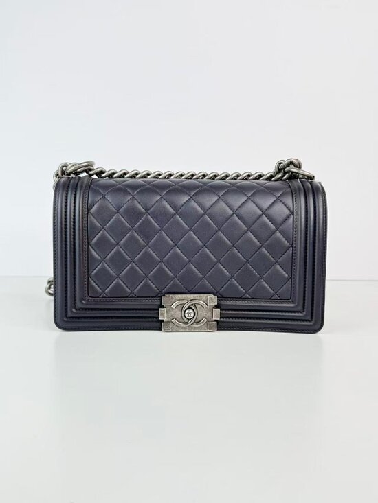 CHANEL Handbags - Channel the boy bag